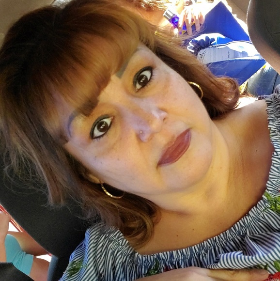 Meet your Posher, Angie - Picture 1 of 1